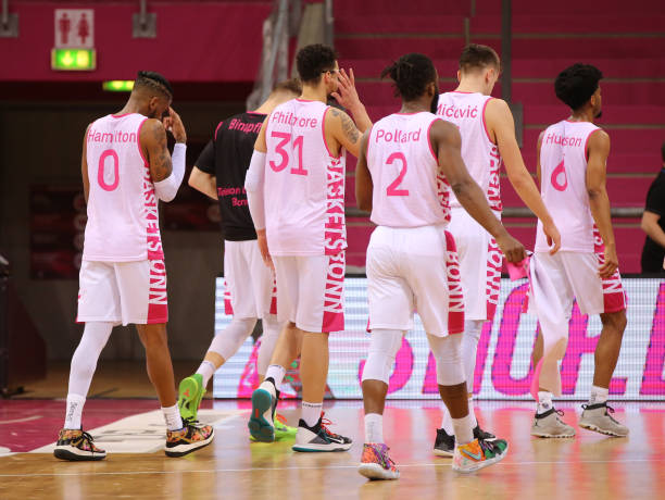 魔鬼队捧得 魔鬼队捧得